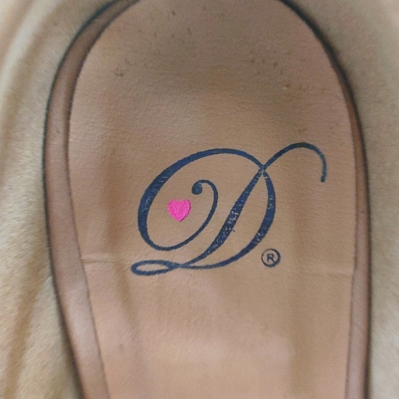 Heart in D Natural Leather Strappy Heels - Picture 6 of 7